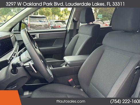 Used 2025 Hyundai Santa Fe SE image 17