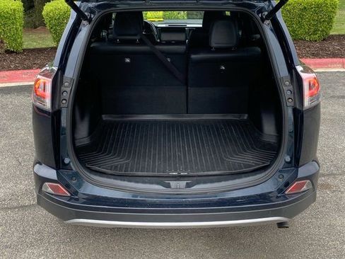 Used 2018 Toyota RAV4 SE w/ Power Extra Value Package FWD image 6