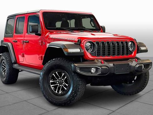 Used 2024 Jeep Wrangler Unlimited Rubicon w/ XTREMEE 35" Tire Package image 2