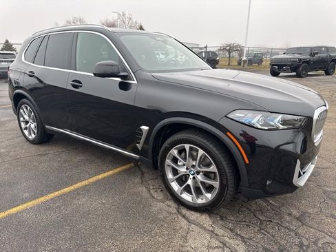 Used 2026 BMW X5 xDrive40i w/ Premium Package image 3