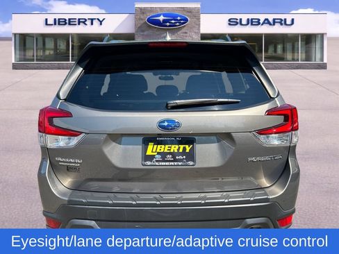 Used 2019 Subaru Forester Premium AWD/4WD image 5