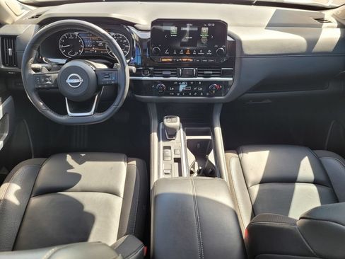 Used 2025 Nissan Pathfinder SL w/ SL Premium Package FWD image 14