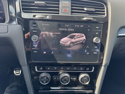 Used 2018 Volkswagen Golf 4-Door AWD/4WD image 31