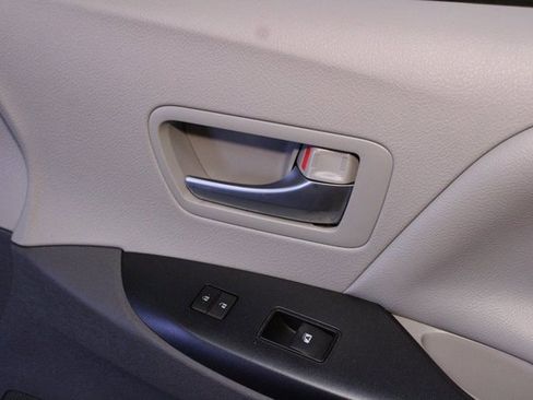 Used 2019 Toyota Sienna LE image 8