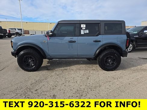 Used 2023 Ford Bronco Wildtrak image 3