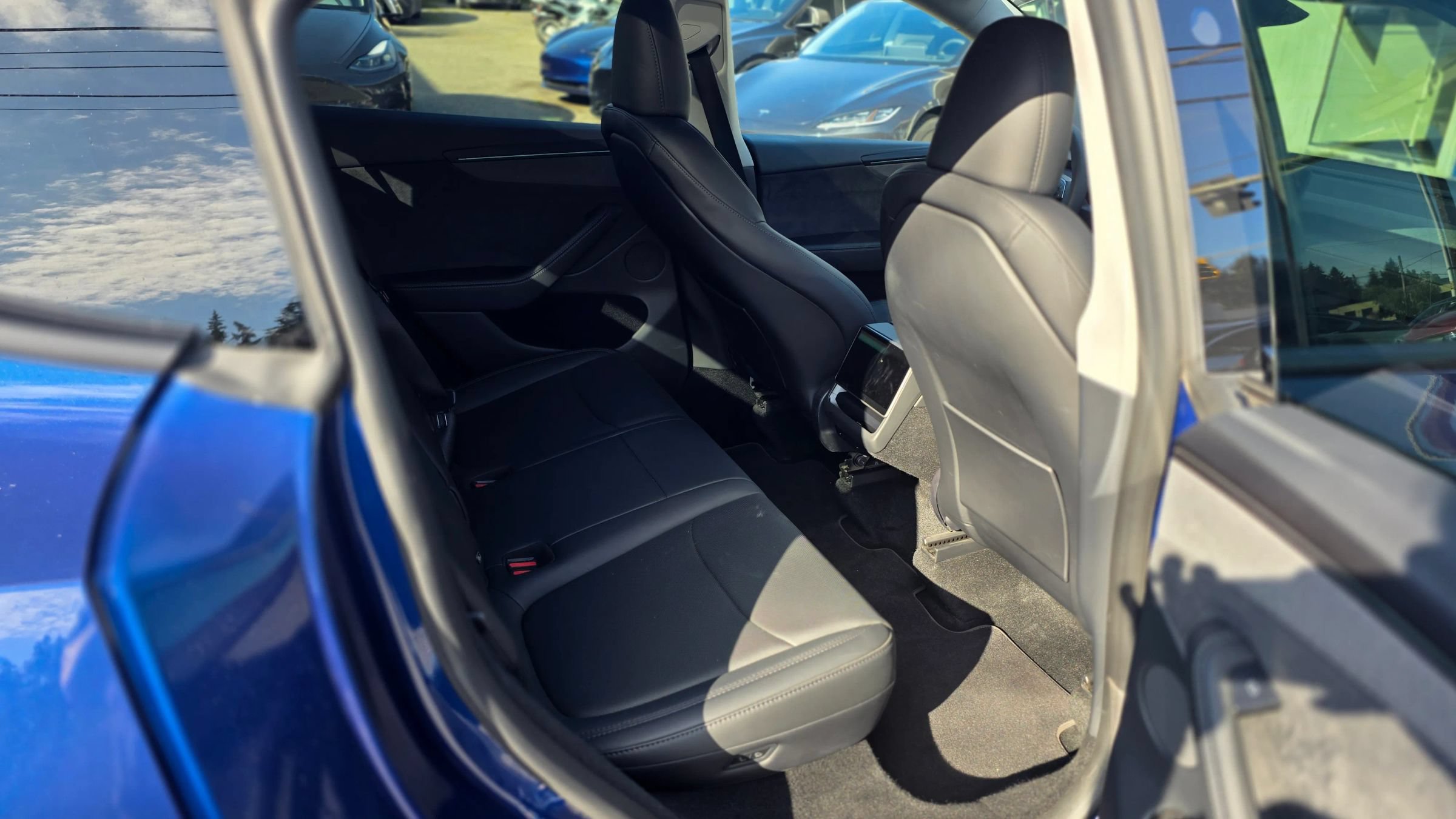 Used 2026 Tesla Model Y AWD image 14