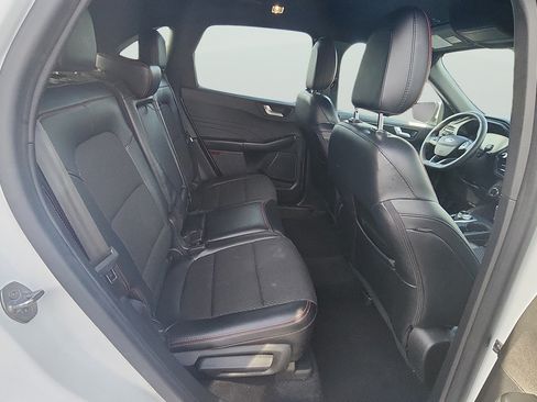 Used 2023 Ford Escape ST-Line Select AWD/4WD image 19