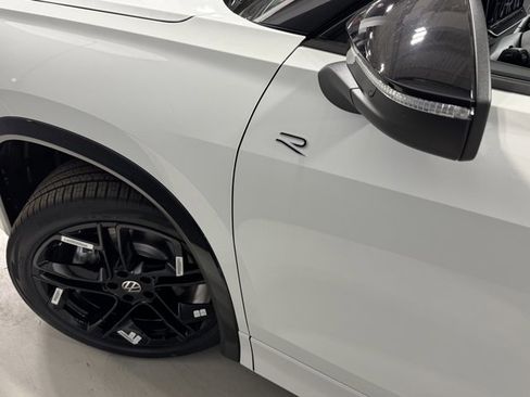 New 2026 Volkswagen Tiguan SE R-Line image 26