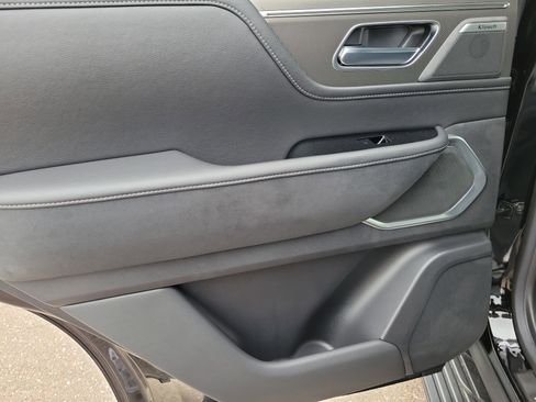 New 2026 INFINITI QX80 Luxe image 8