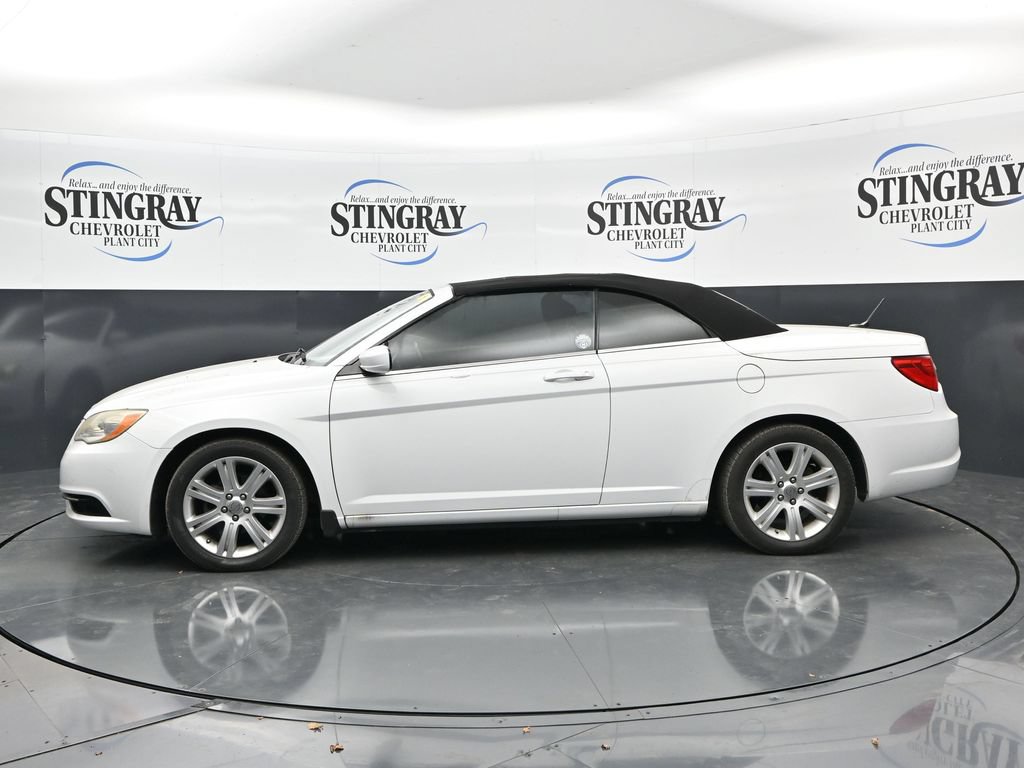 Used 2012 Chrysler 200 Touring FWD image 4