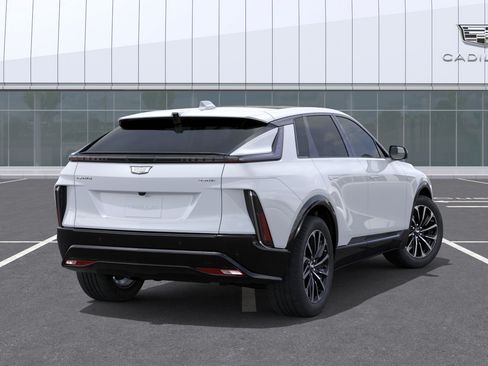 New 2026 Cadillac Lyriq Sport RWD image 4