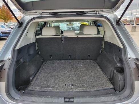 Used 2020 Volkswagen Tiguan SE image 8