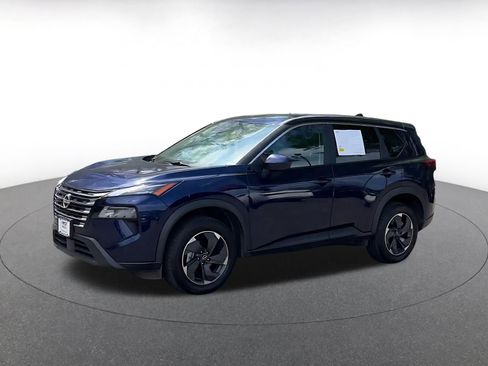 Used 2025 Nissan Rogue SV image 8