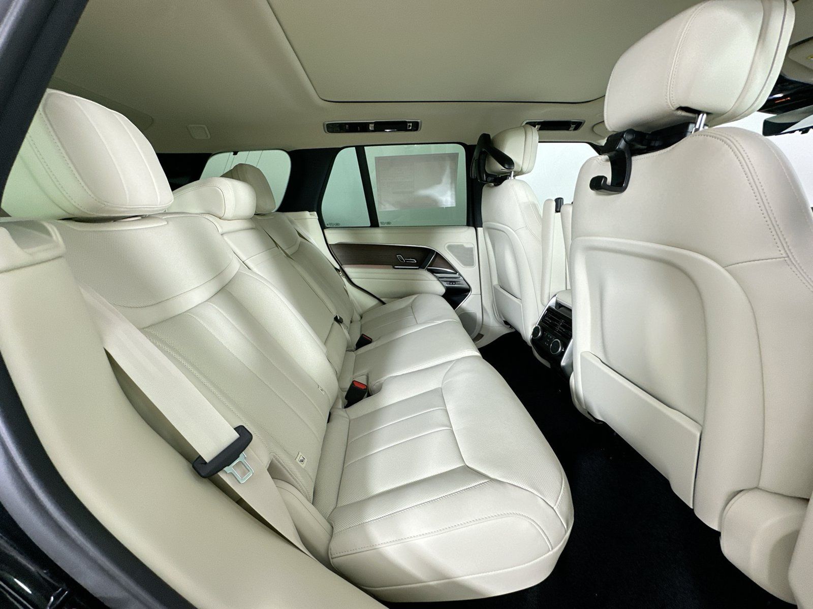 New 2027 Land Rover Range Rover SE AWD/4WD image 41