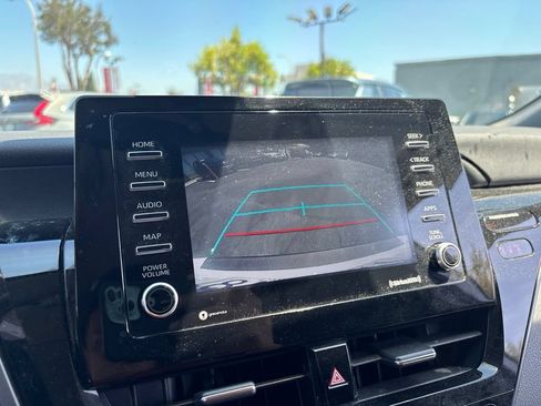 Used 2021 Toyota Camry SE FWD image 13
