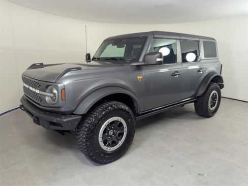 Used 2023 Ford Bronco Badlands image 8