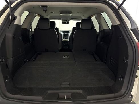 Used 2012 Chevrolet Traverse LT FWD image 13