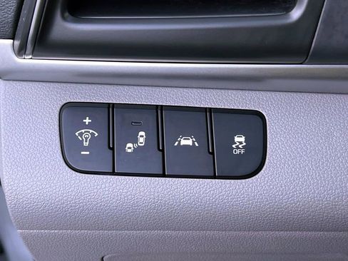 Used 2020 Hyundai Elantra Limited w/ Ultimate Package 03 image 24