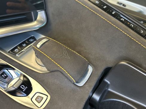 Used 2023 Chevrolet Corvette Stingray w/ Z51 Performance Package image 9