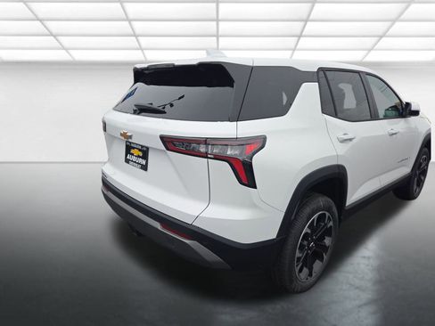 New 2026 Chevrolet Equinox LT image 3