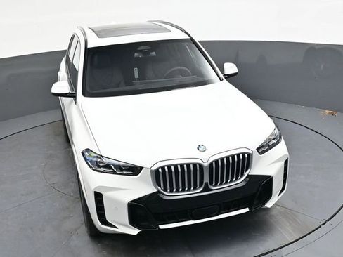 Used 2026 BMW X5 xDrive40i w/ M Sport Package AWD/4WD image 27