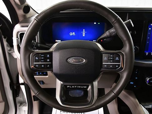 Used 2025 Ford F450 Platinum w/ Platinum Plus Package AWD/4WD image 21