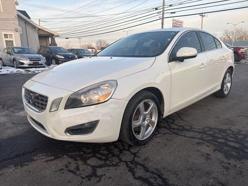Used 2012 Volvo S60 T5 image 3