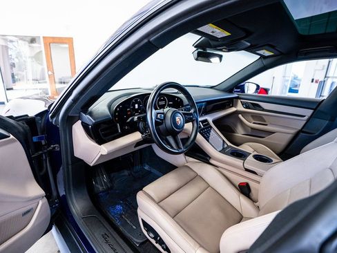 Used 2021 Porsche Taycan image 37