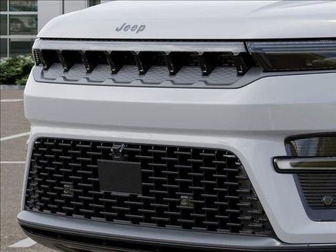 New 2026 Jeep Grand Wagoneer Limited AWD/4WD image 11