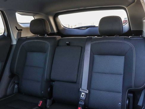 Used 2024 GMC Terrain SLE image 19