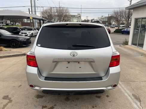Used 2010 Toyota Highlander 2WD image 6