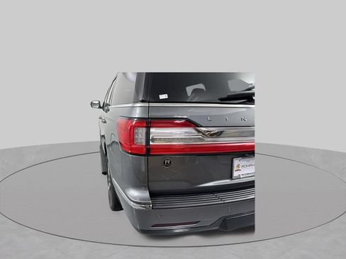 Used 2021 Lincoln Navigator Reserve AWD/4WD image 32
