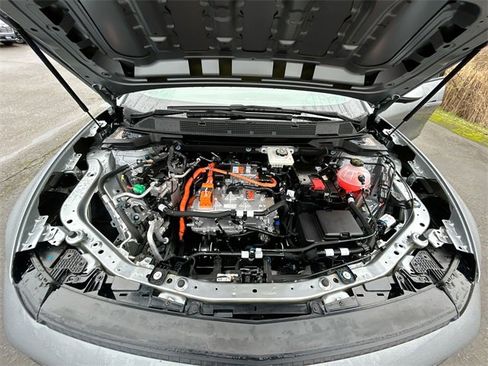 Used 2025 Chevrolet Equinox EV LT w/ Comfort Package image 28