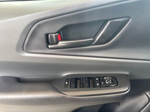 Used 2025 Toyota Prius LE FWD image 9