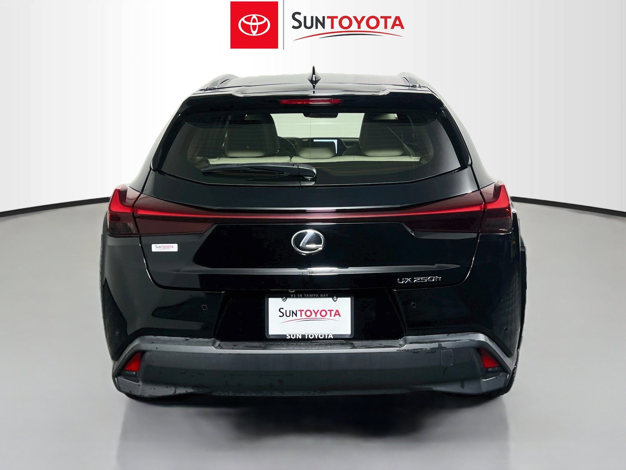 Used 2023 Lexus UX 250h FWD w/ Accessory Package (Z1) image 5