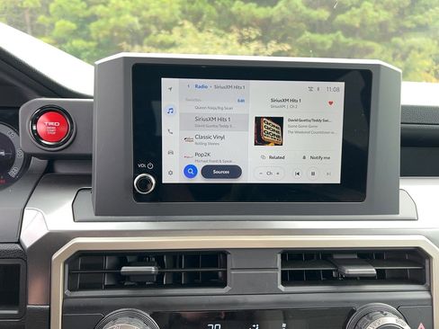 Used 2024 Toyota Tacoma Limited image 18