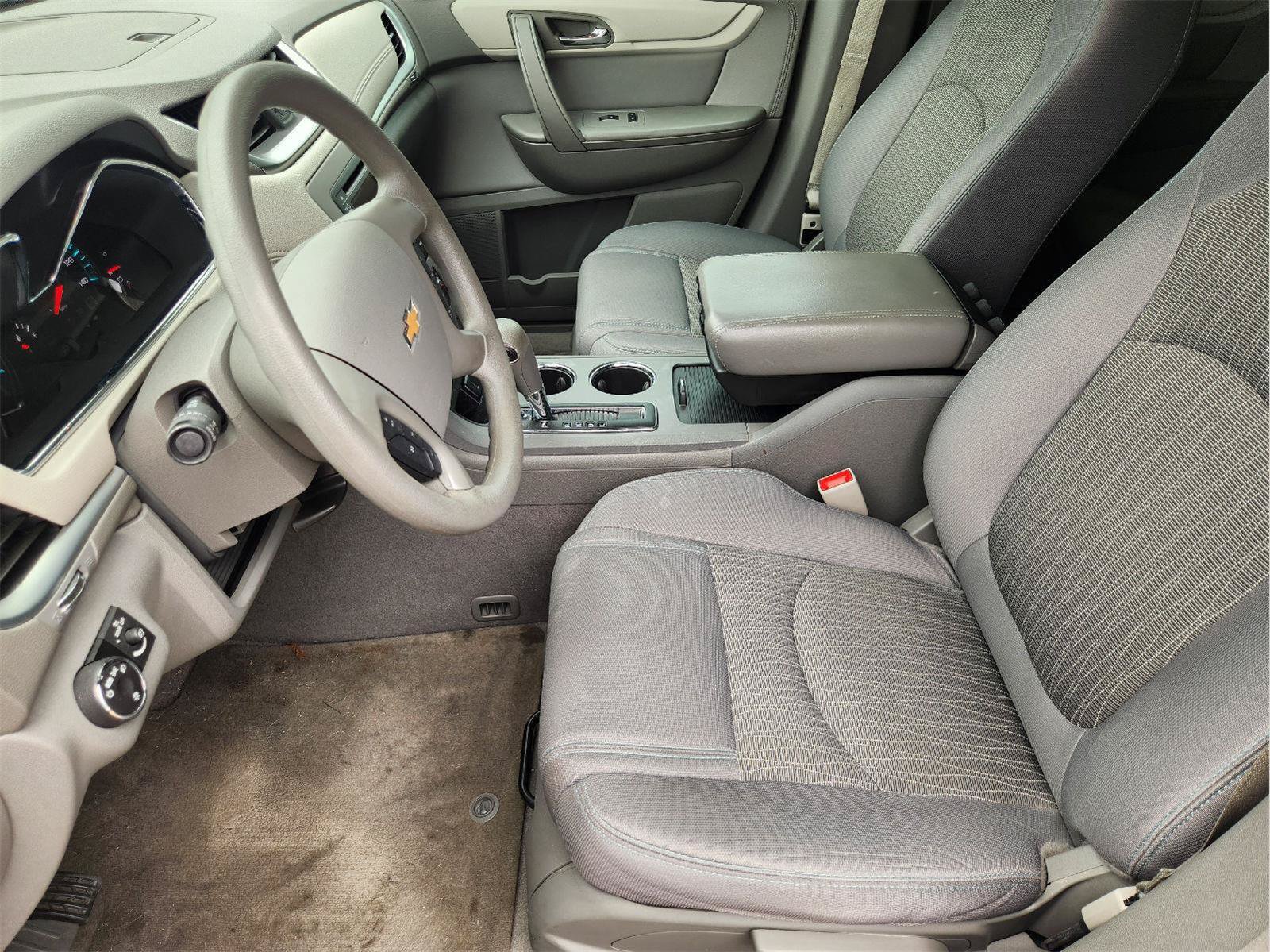 Used 2017 Chevrolet Traverse LS FWD image 13