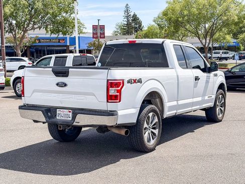 Used 2020 Ford F150 XLT image 4
