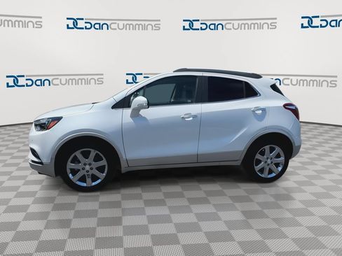 Used 2019 Buick Encore Essence w/ Experience Buick Package FWD image 5