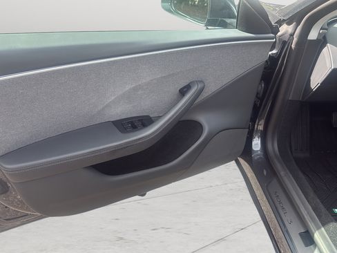 Used 2025 Tesla Model 3 Long Range RWD image 10