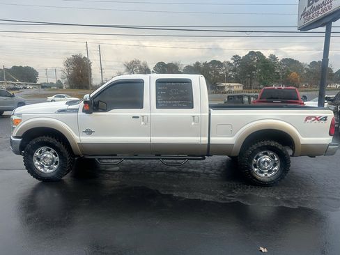 Used 2013 Ford F250 Lariat w/ Chrome Pkg image 9