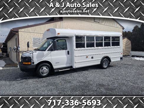 Used 2014 Chevrolet Express 4500 w/ School Bus Package image 1
