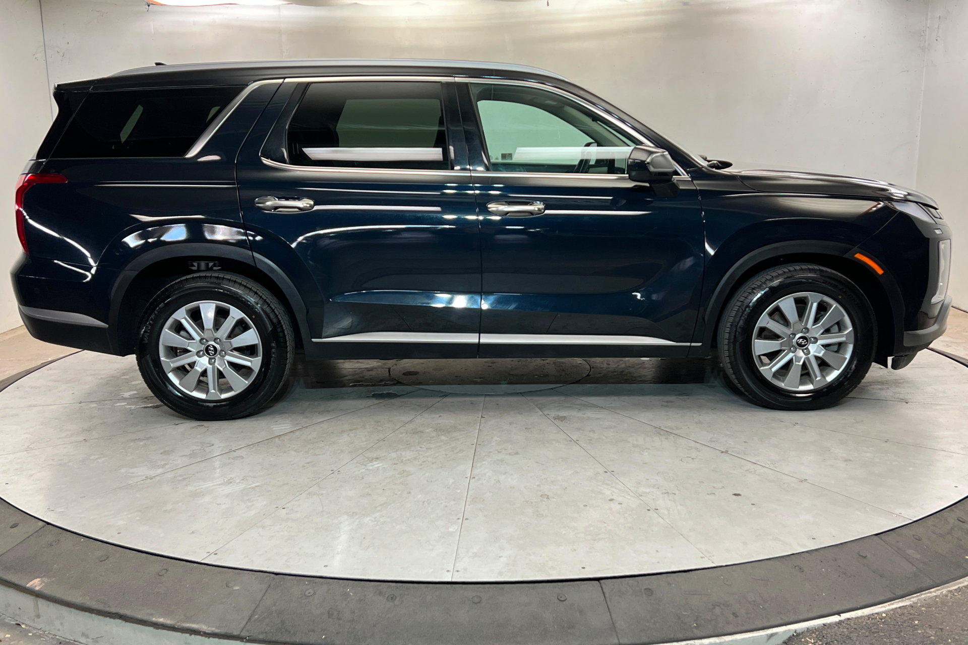 Used 2025 Hyundai Palisade SEL FWD image 7