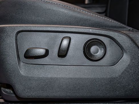 Used 2022 Chevrolet Silverado 1500 LT Trail Boss w/ LT Trail Boss Premium Package image 20