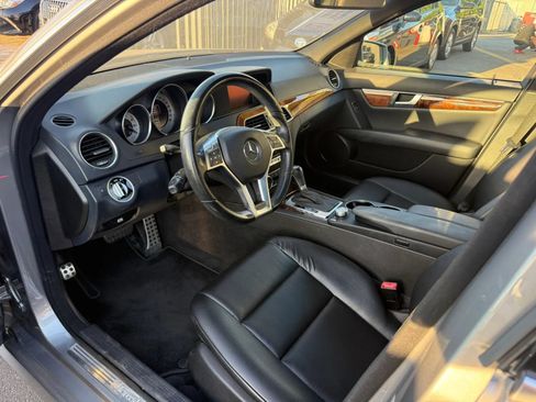 Used 2012 Mercedes-Benz C 250 Sedan image 11