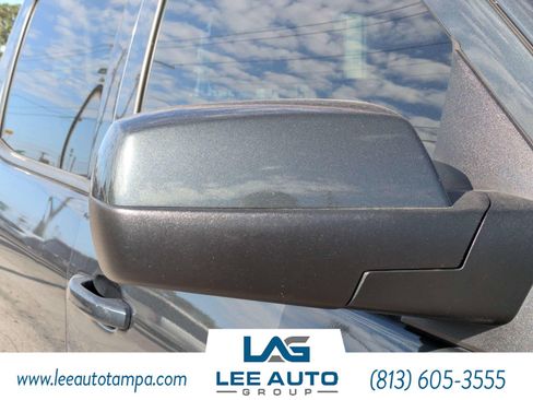 Used 2018 Chevrolet Silverado 1500 LT w/ LT Eassist Package AWD/4WD image 11