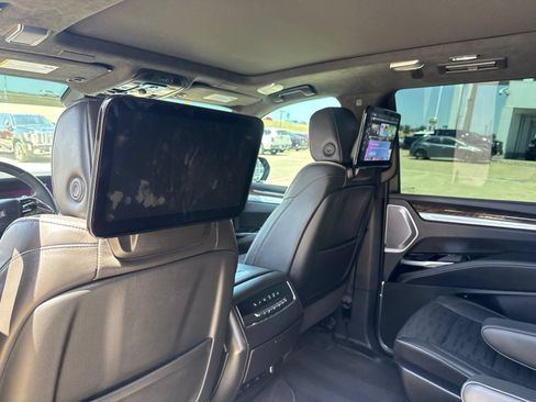 Used 2026 Cadillac Escalade Platinum Sport w/ LPO, ONYX Package AWD/4WD image 13