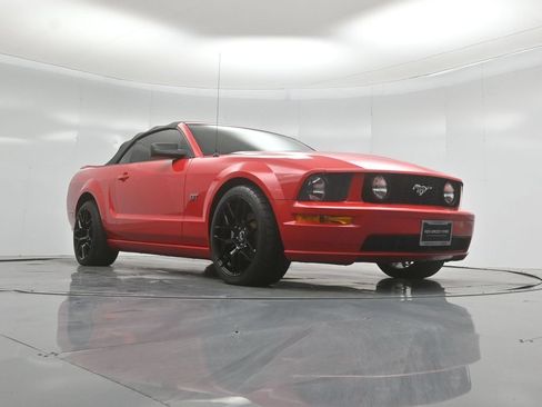 Used 2006 Ford Mustang GT Premium RWD image 36