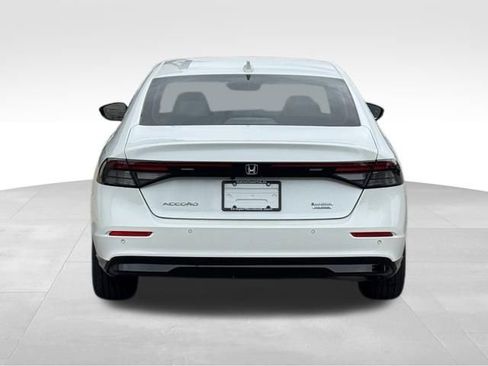 Used 2024 Honda Accord Touring image 6