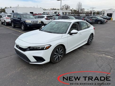 Used 2023 Honda Civic EX image 1